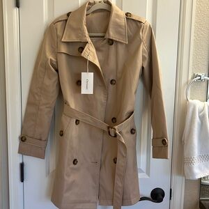 Tan Christio trench coat size small